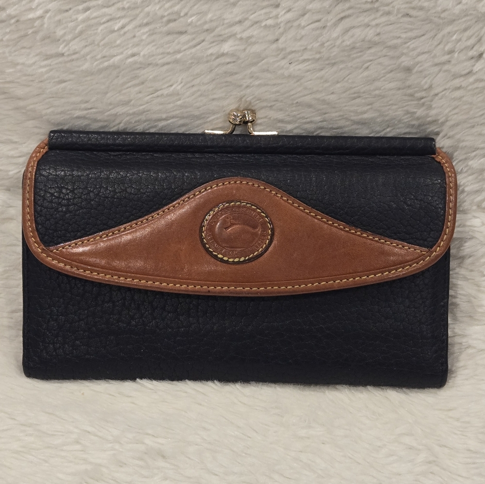 Dooney & Bourke